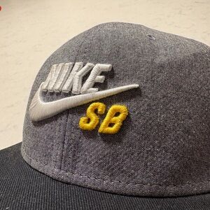 Nike SB Heather Gray and Yellow Cap
